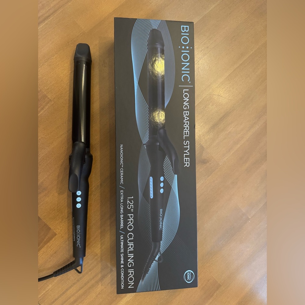 Bio Ionic Long Barrel 1.25" Curling Iron
